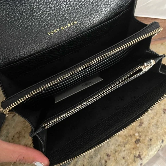 New🖤 tory Burch Thea leather crossbody/ wallet - Picture 3 of 9